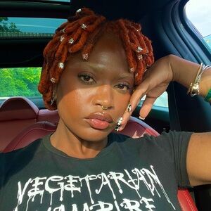 Meet your Posher, Manuela